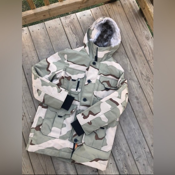 Lacoste Live camo insulated parka! Large! NWT! - Picture 1 of 8